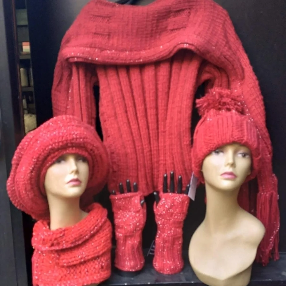 NWT Retro Cashmere Alpaca Blend Hooded Fringed Scarf.